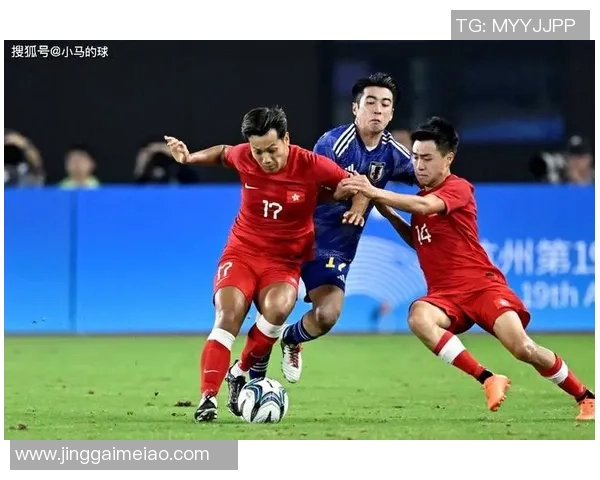 日本代表队与中国代表队的精彩对决引发球迷热议与期待